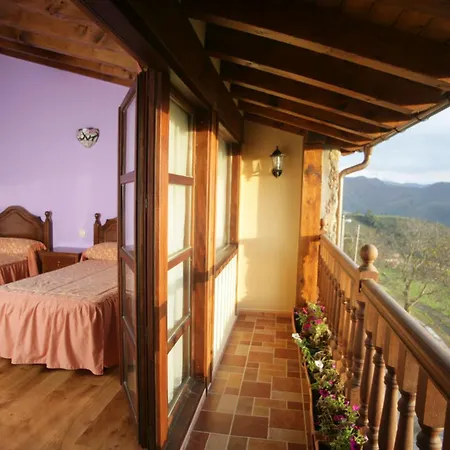 Viviendas Rurales Pena Sagra 컨트리하우스