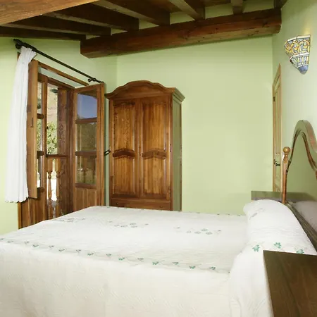 Viviendas Rurales Pena Sagra 컨트리하우스 *