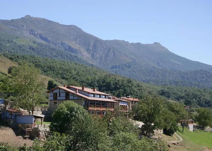 Viviendas Rurales Pena Sagra * Cahecho