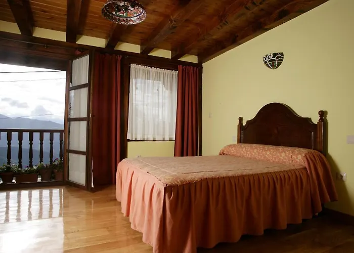 Viviendas Rurales Pena Sagra *